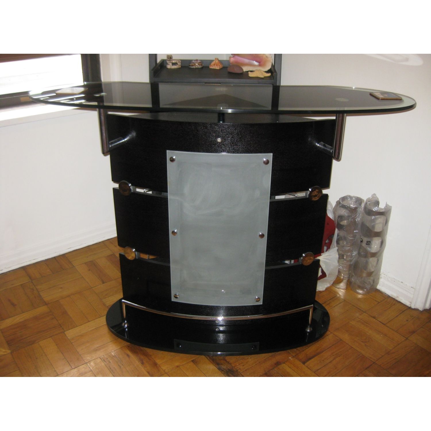 bar stand - image-1
