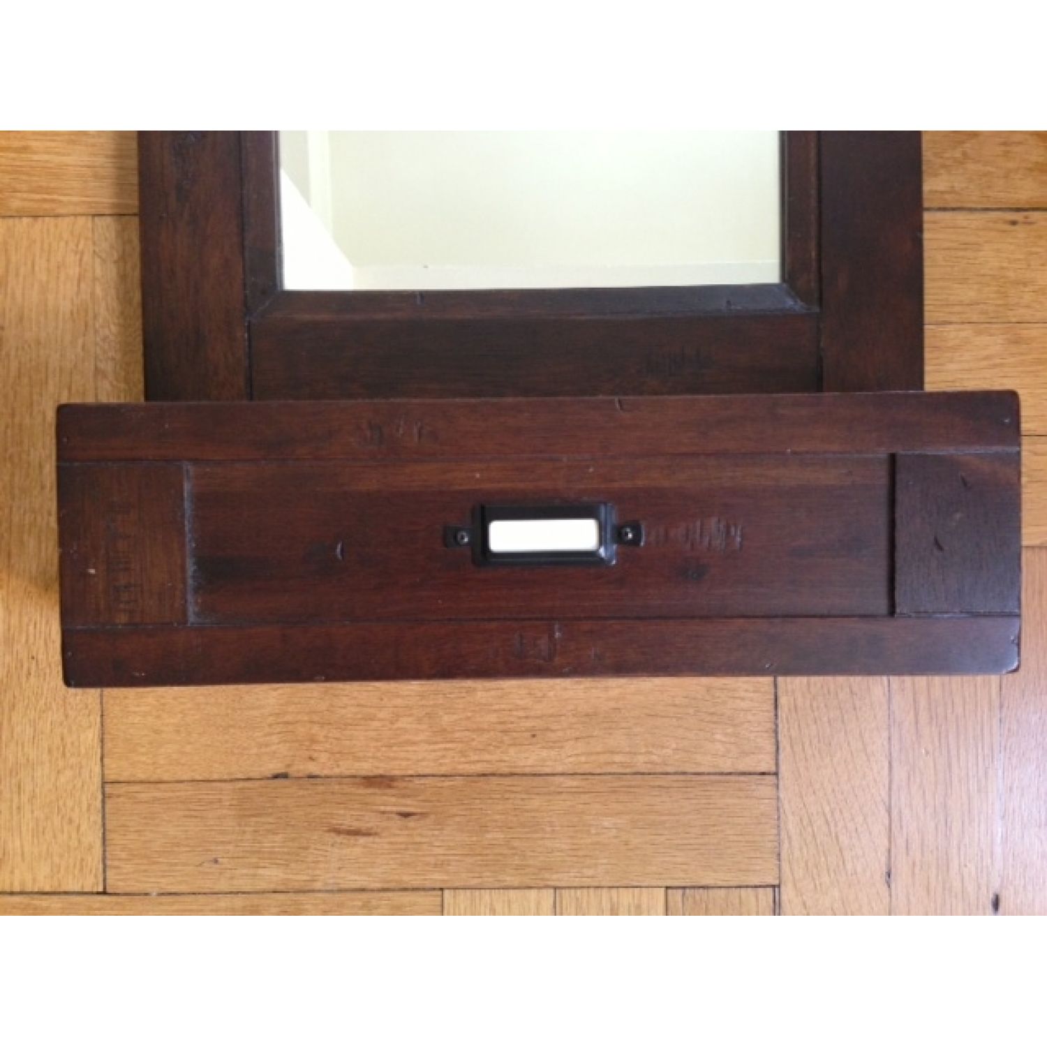 Mirrored mail and key holder - image-2