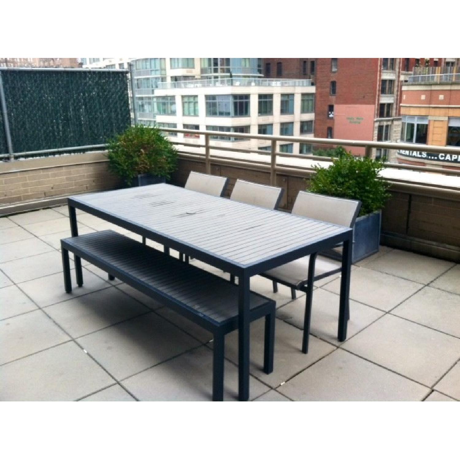 Crate & Barrel Outdoor Furniture AptDeco