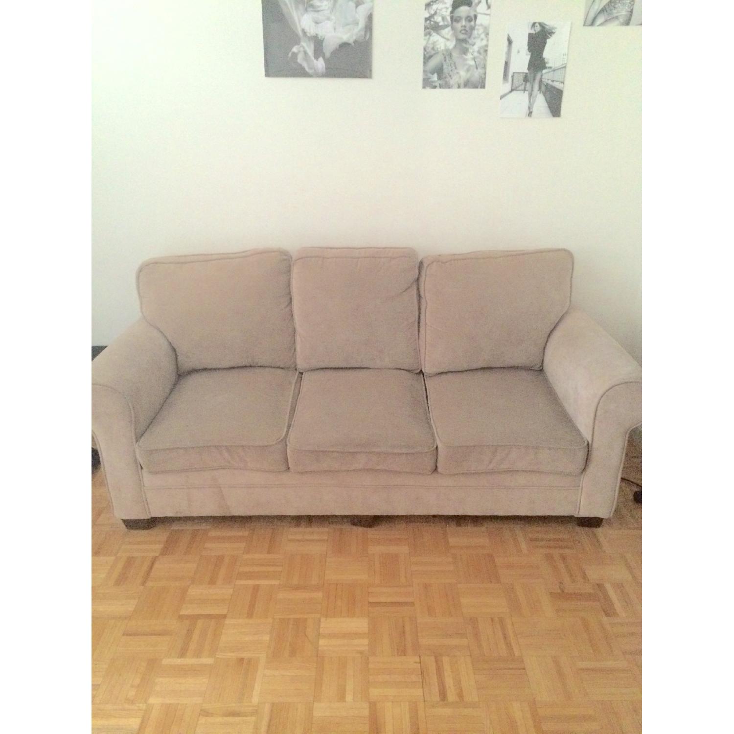 Bob's Furniture Maggie Queen Sleeper Sofa AptDeco