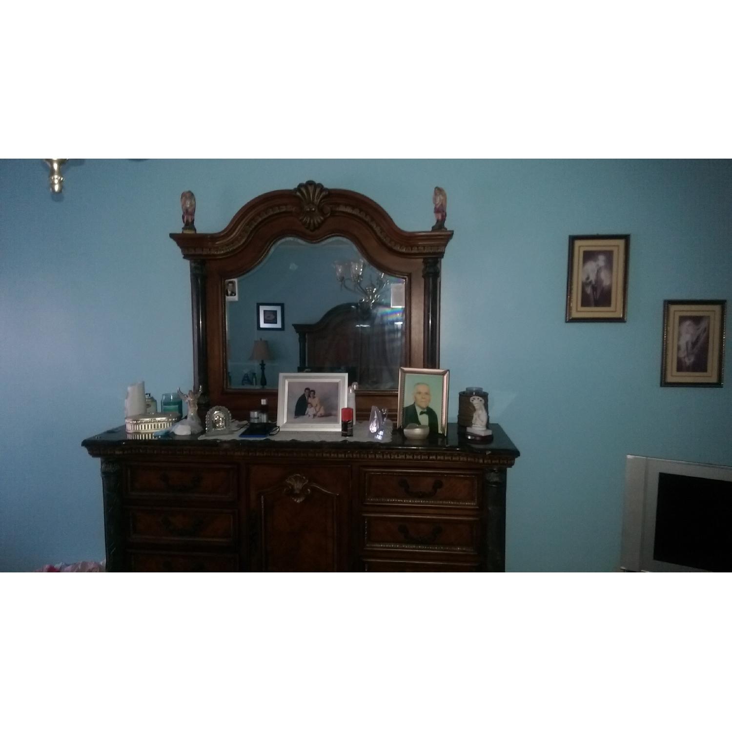 Aico Amini 5 Piece Bedroom Set - image-1
