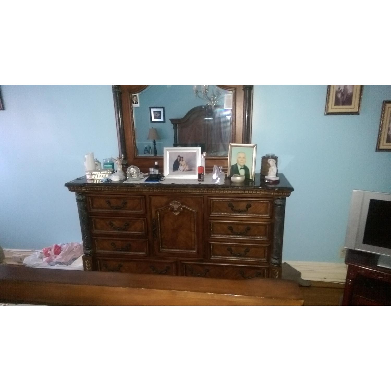 Aico Amini 5 Piece Bedroom Set - image-2