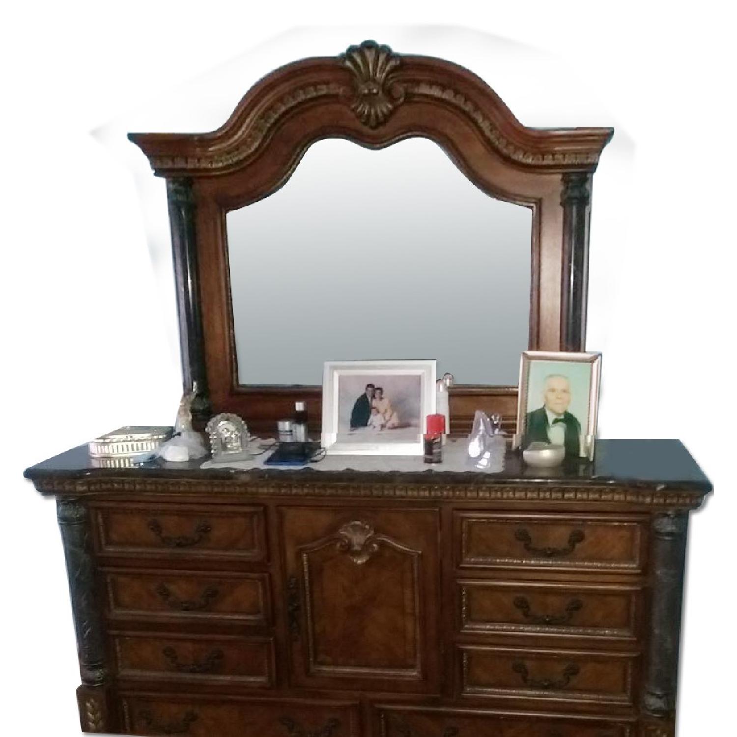 Aico Amini 5 Piece Bedroom Set - image-6