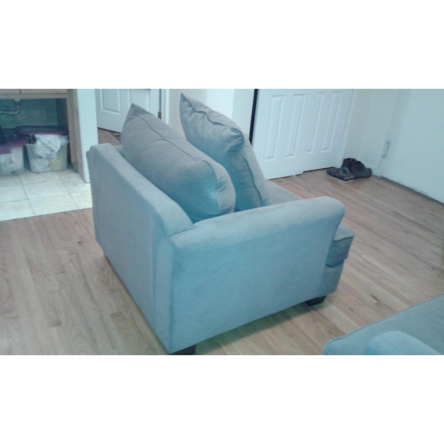 Raymour & Flanigan 4 Piece Living Room Set - image-5