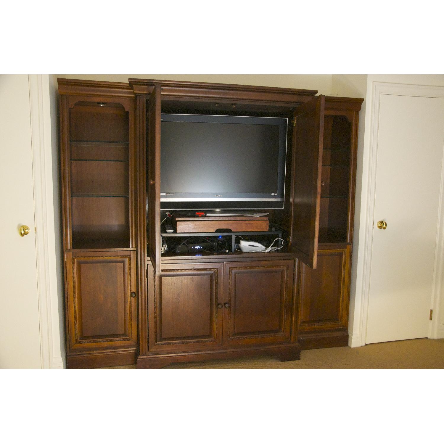 Freestanding Wall Unit/Media Storage - image-5