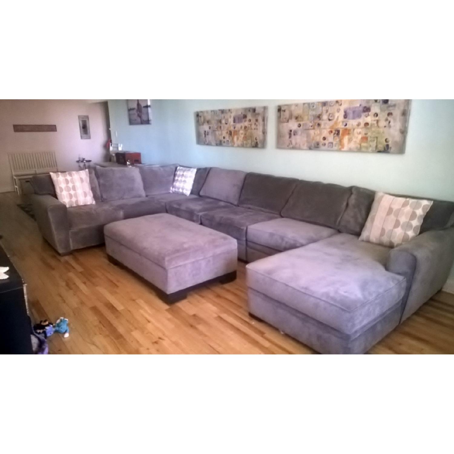 Raymour & Flanigan 5 Piece Sectional & Ottoman - AptDeco