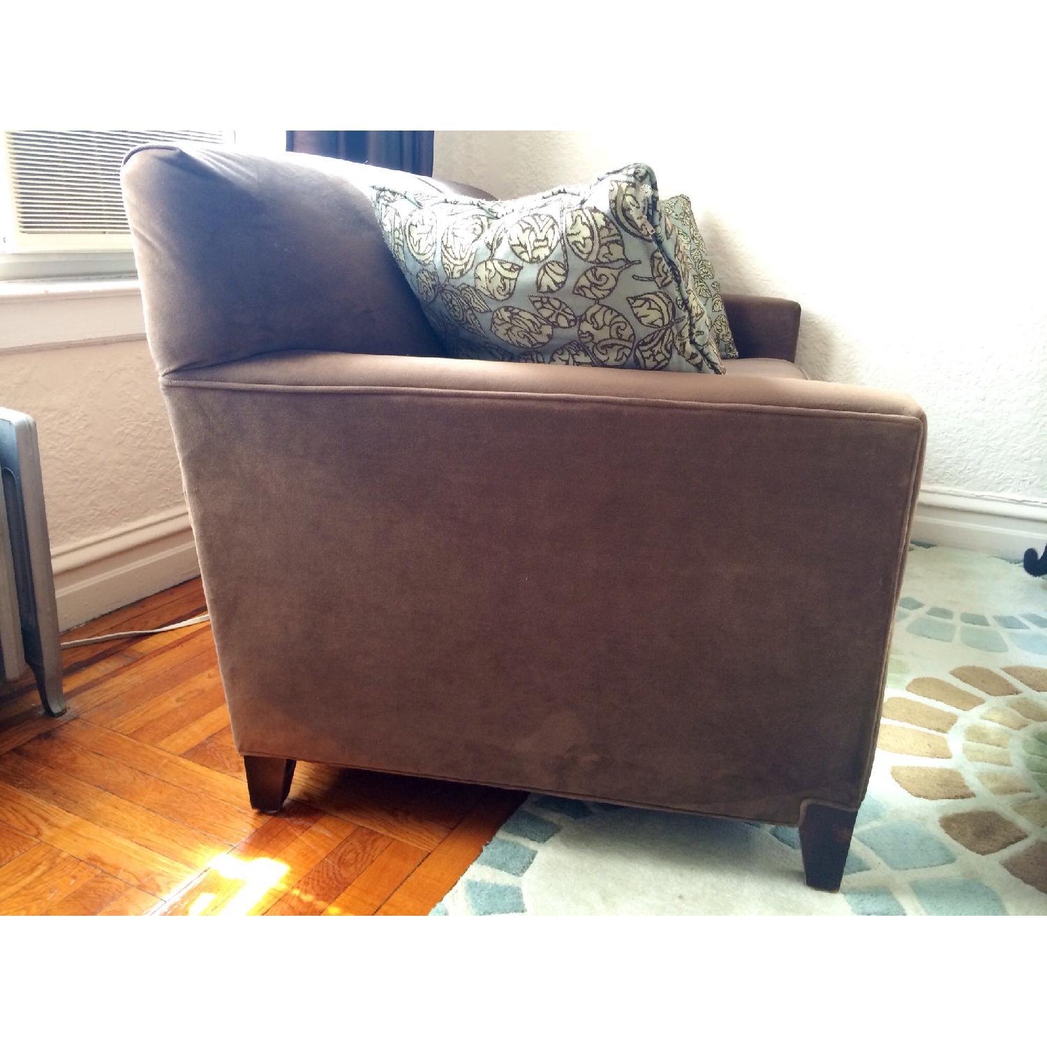 Raymour & Flanigan Loveseat - image-4