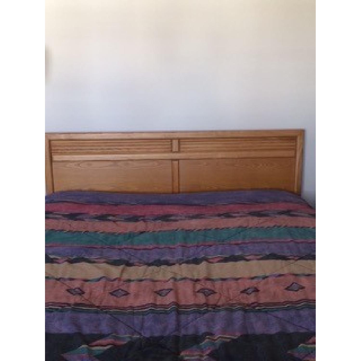 Stanley Young America Bedroom Set in Oak - image-1