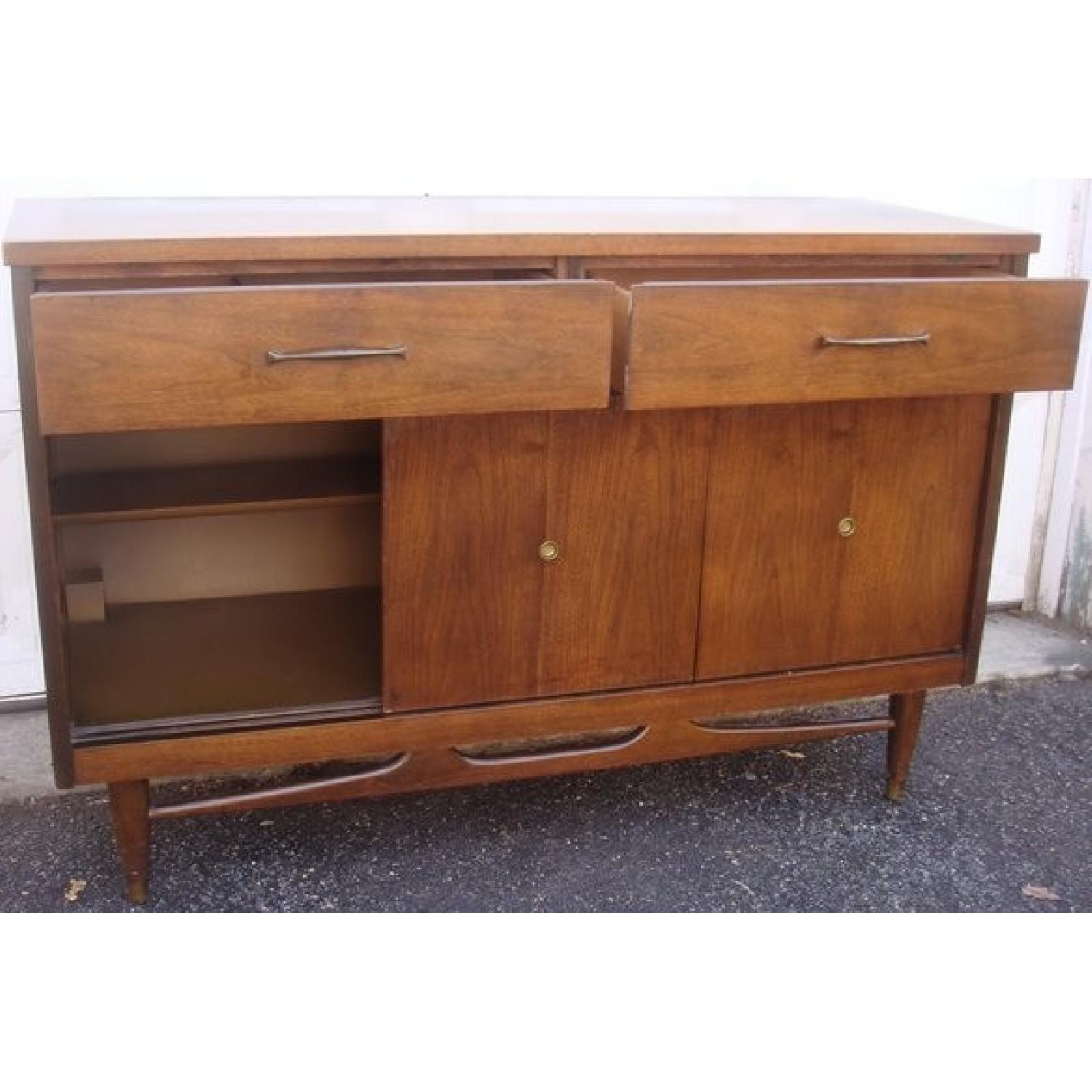 Bassett Mid Century Credenza w/ Sliding Doors AptDeco