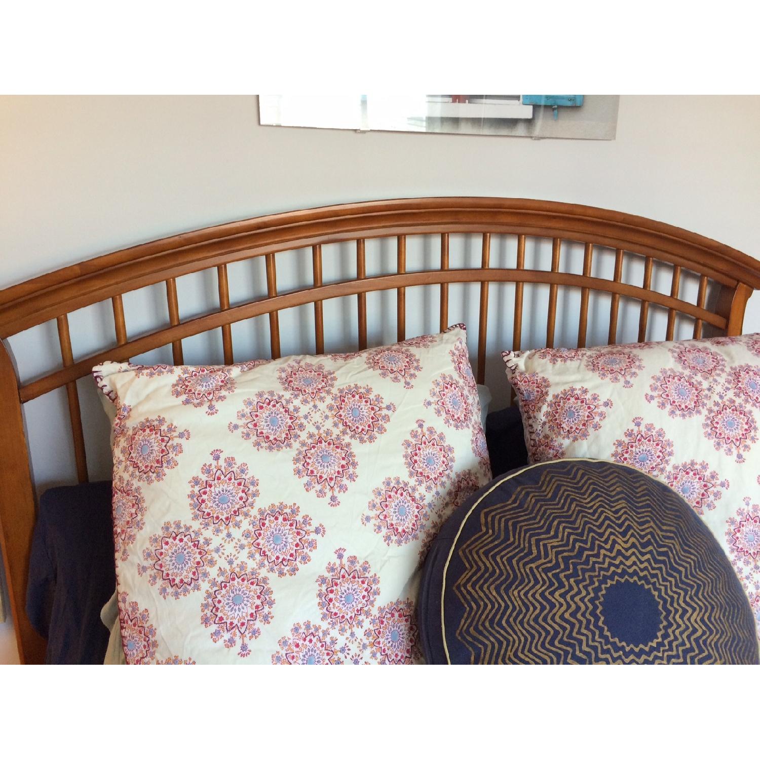 Ethan Allen Queen Bed - image-7