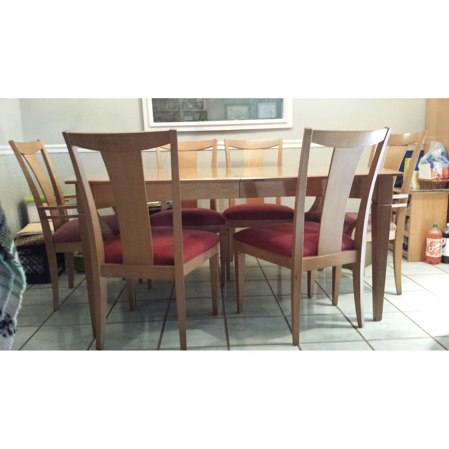 Ethan Allen Maple Dining Room Table w/ 6 Chairs AptDeco