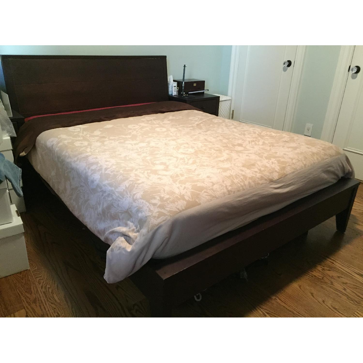 Room & Board Calvin Wooden Queen Bed AptDeco