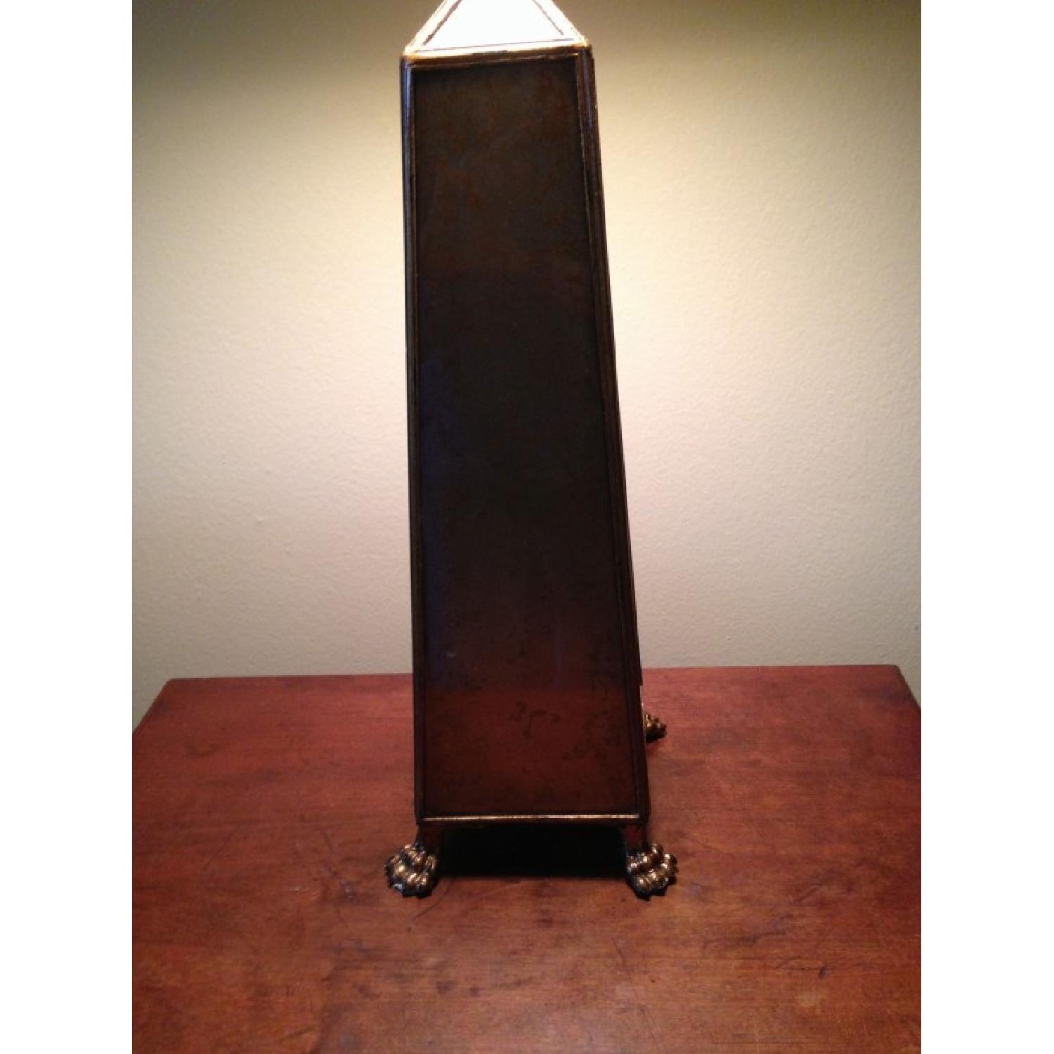 Claw Foot Unique looking Lamp - image-1