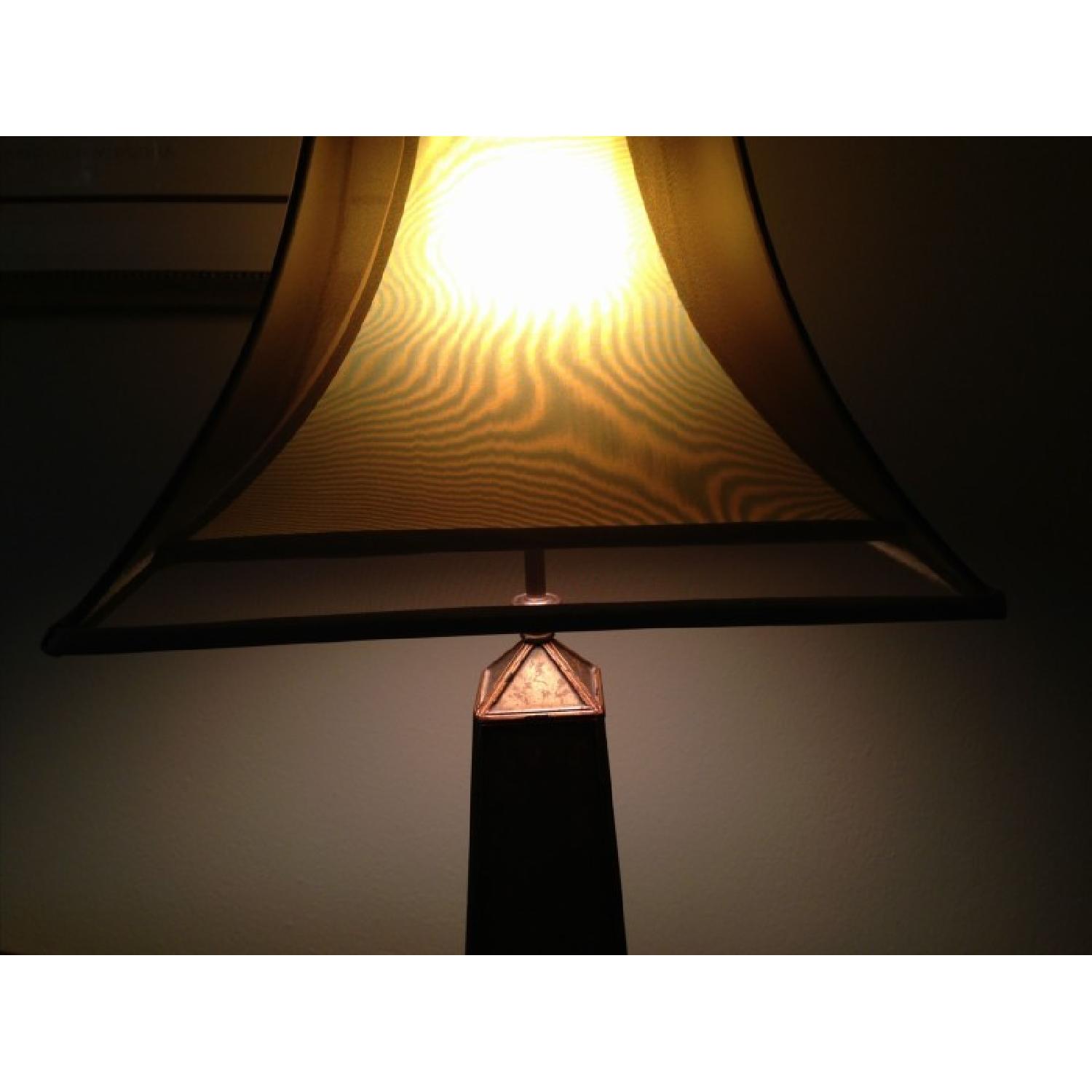 Claw Foot Unique looking Lamp - image-2