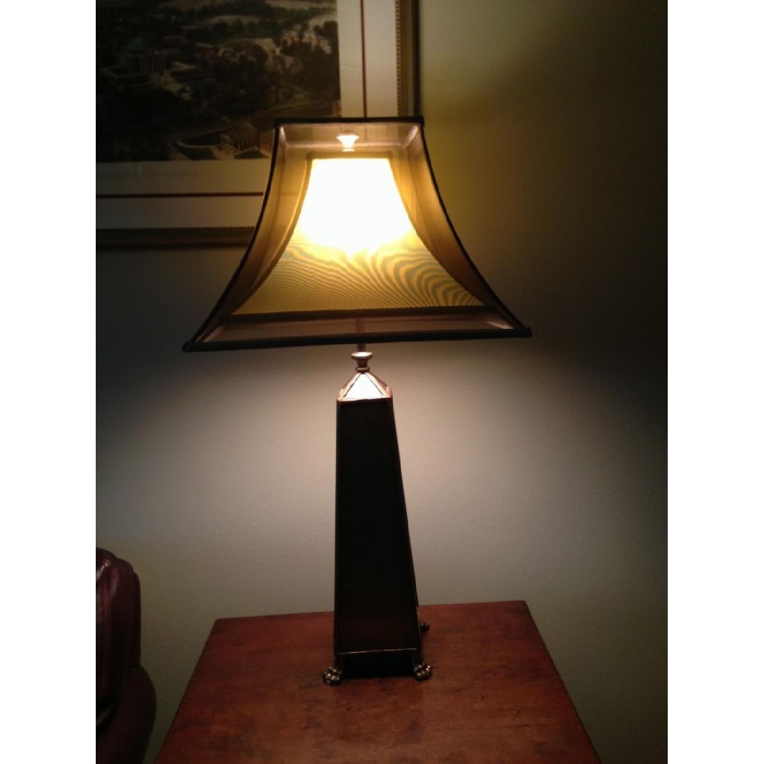 Claw Foot Unique looking Lamp - image-3