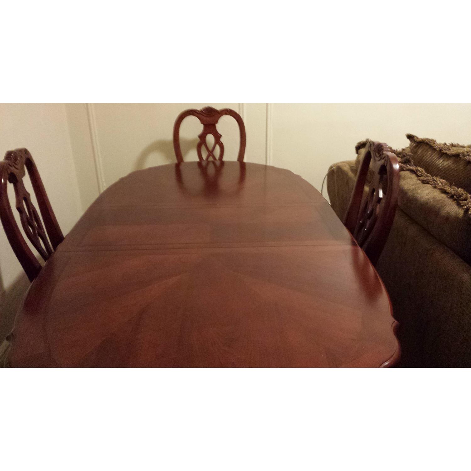 4 Seater Dining Room Set - image-1