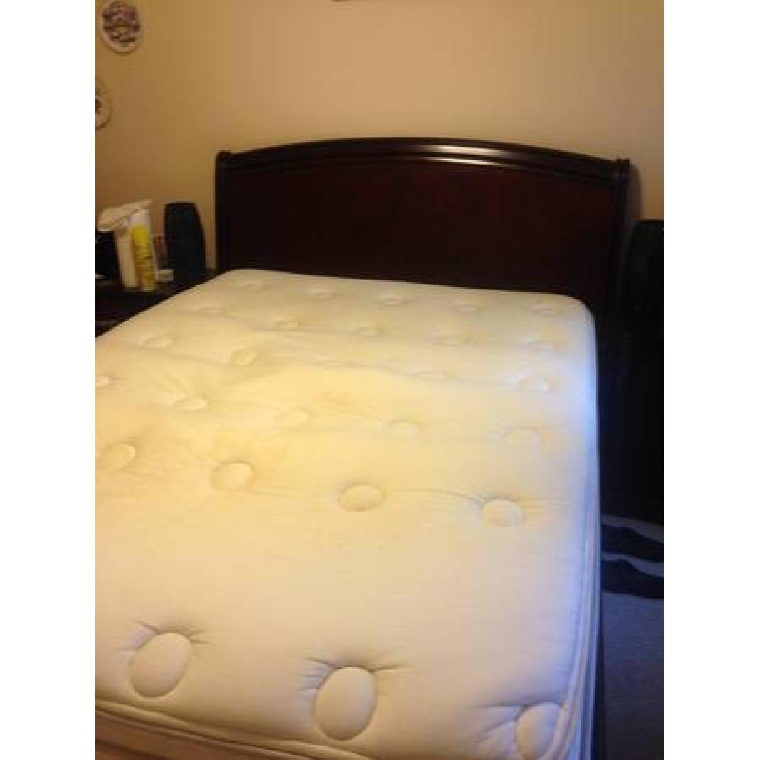Beautiful 5 Piece Queen Wood Bedroom Set - image-1