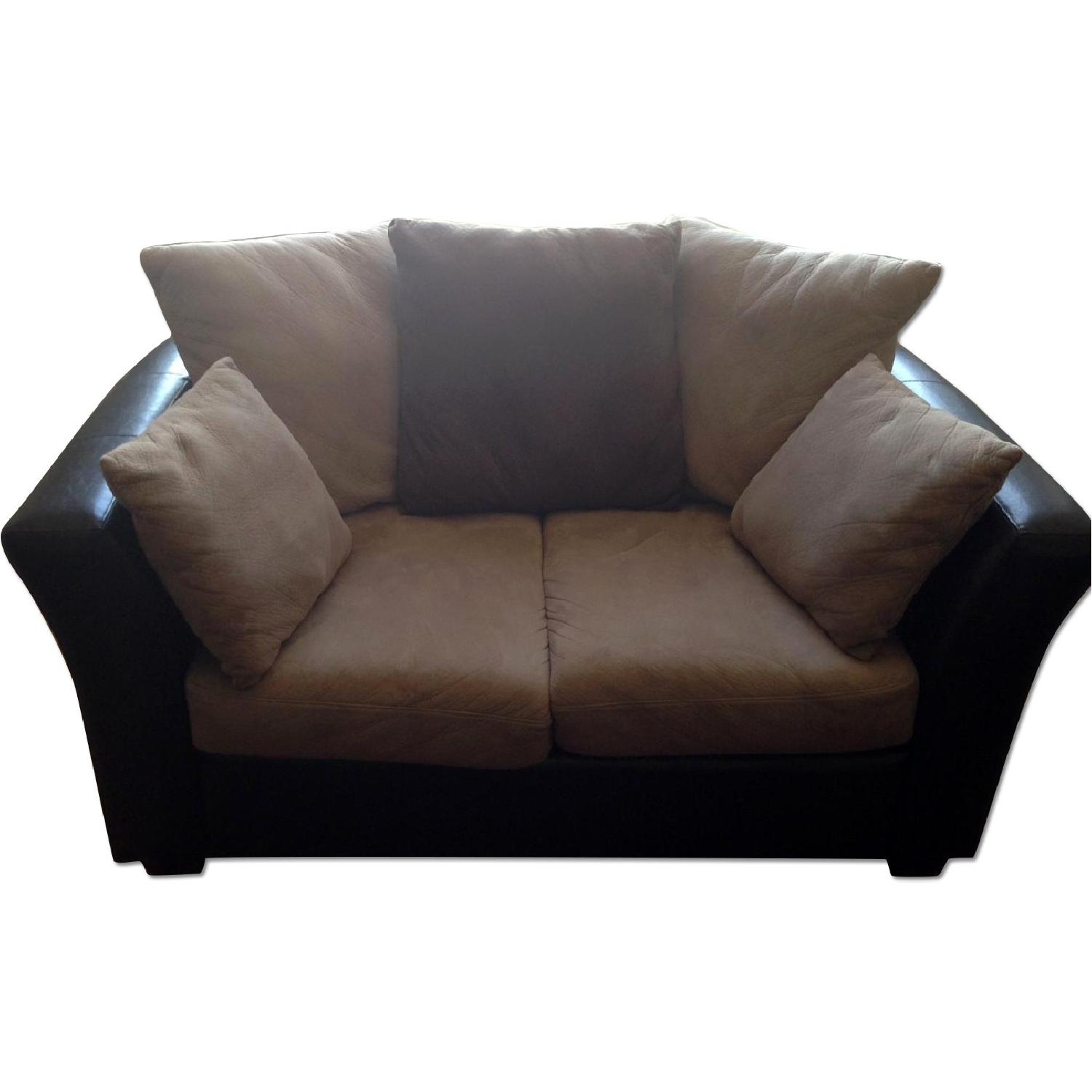 Jennifer Convertibles Sofa bed and Loveseat - image-12