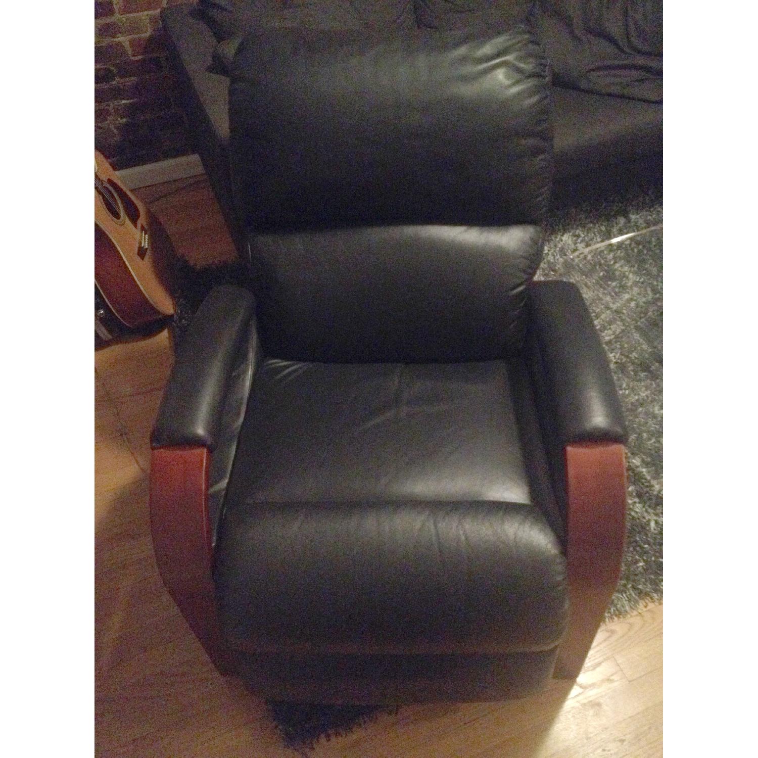 LA-Z-Boy Eva Leather Recliner - image-3
