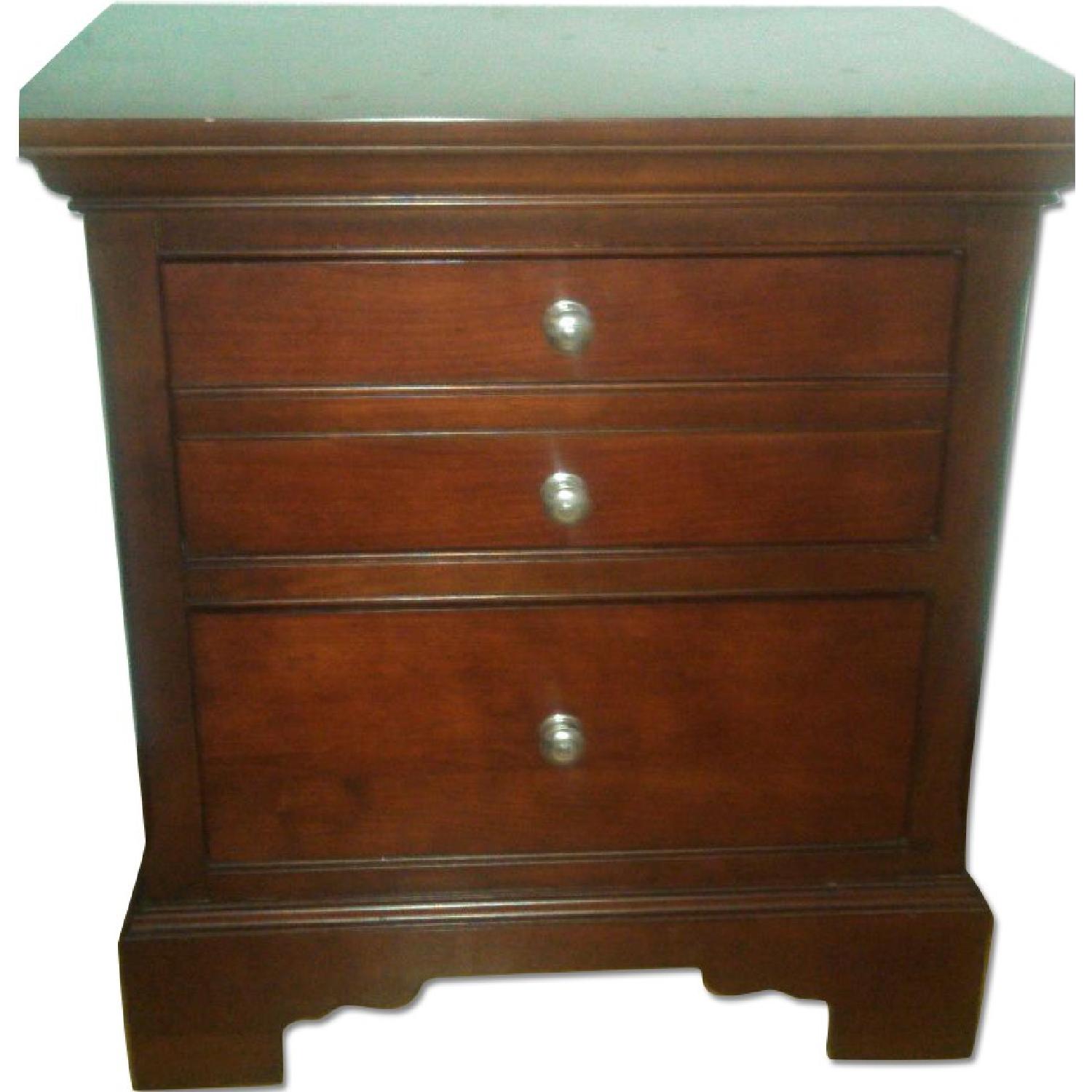 Macy's Queen Bedroom Set AptDeco