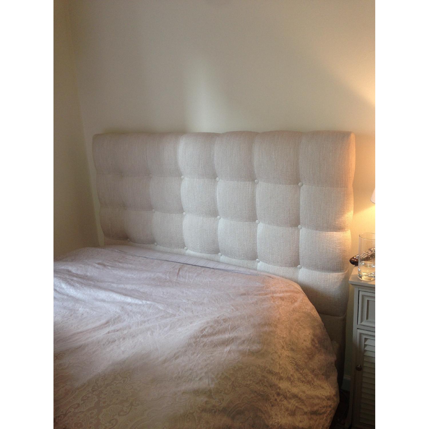 Raymour & Flanigan Full Size Tufted Bed Frame AptDeco