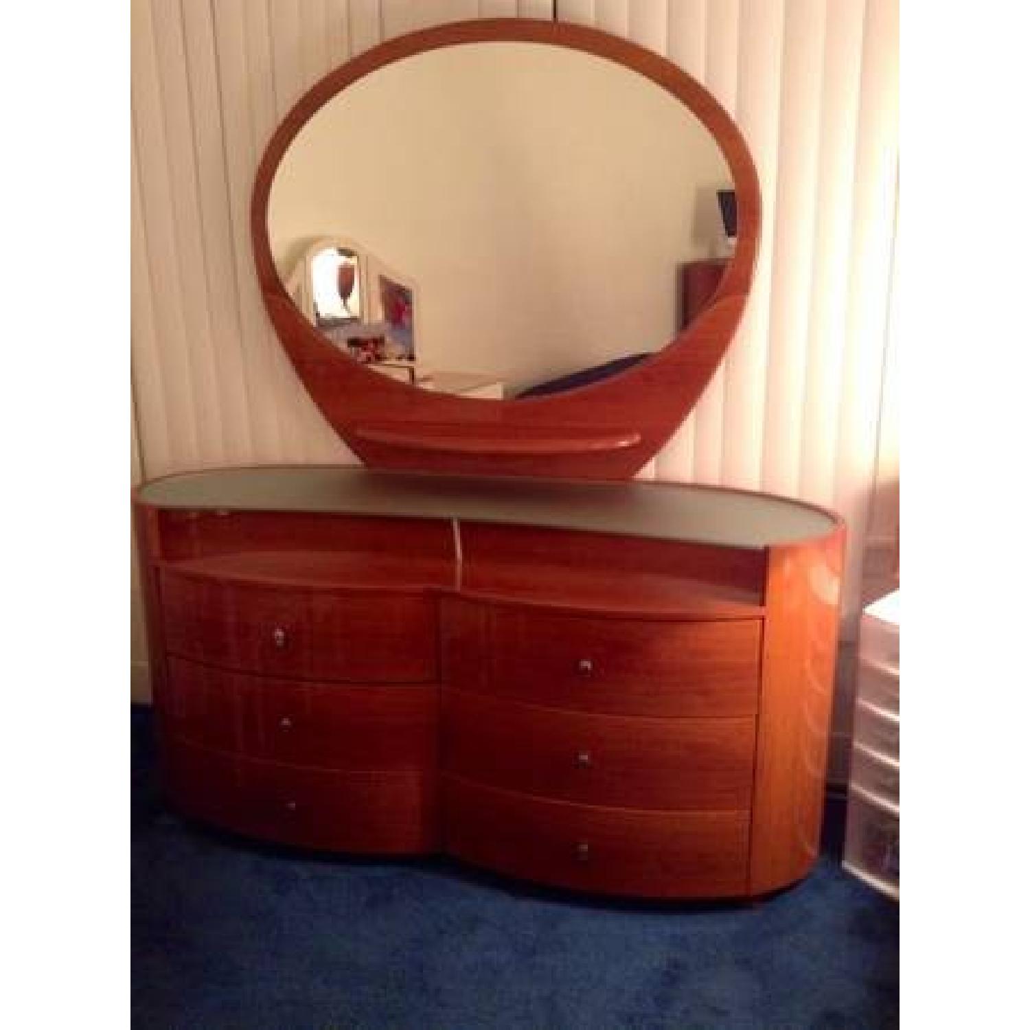 Italian Lacquer Bedroom Set - image-3