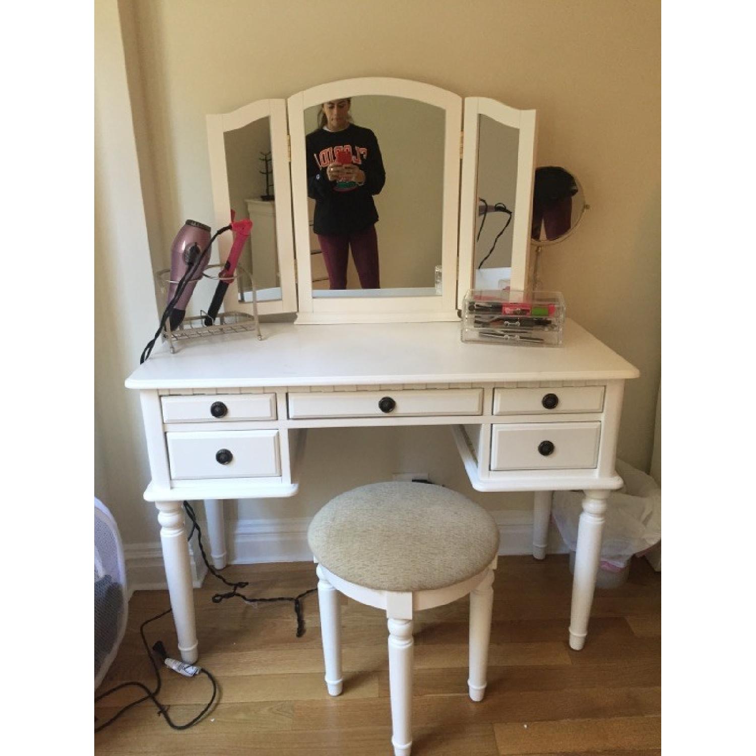 Poundex Vanity Table w/ Chair - image-1