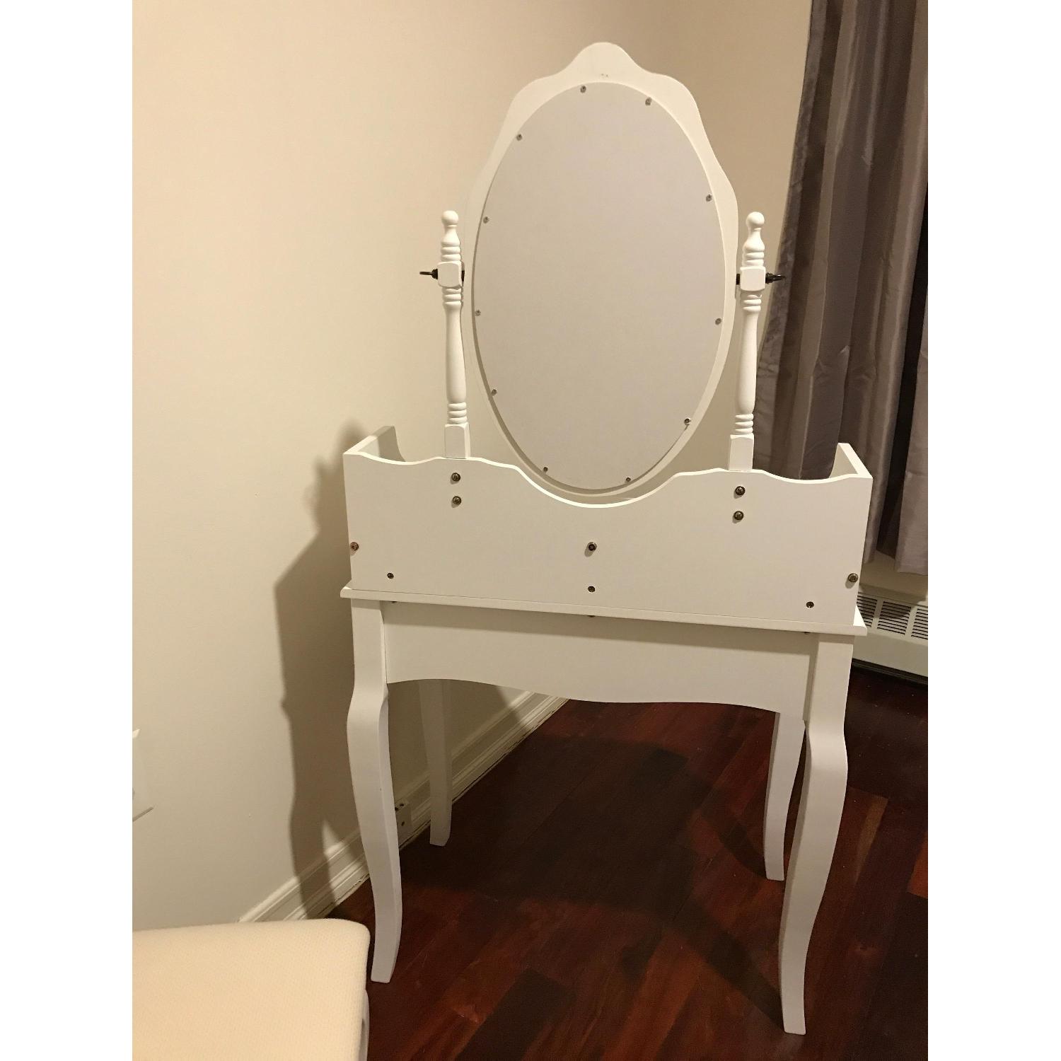 Roundhill Furniture Ribbon Wood Make-Up Vanity Table w/ Stool in White - image-4