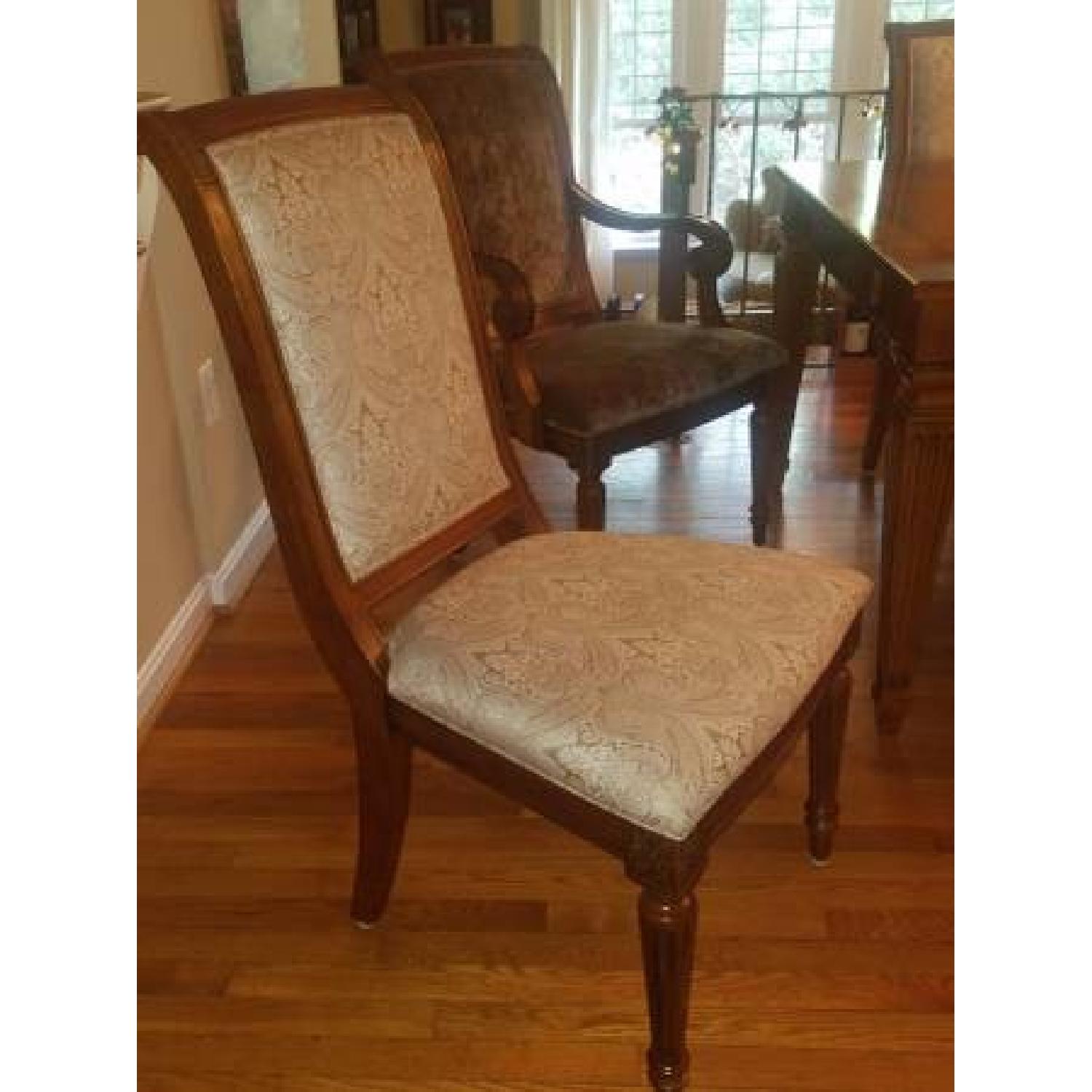 Ethan Allen Goodwin Dining Table w/ 8 Chairs - image-4