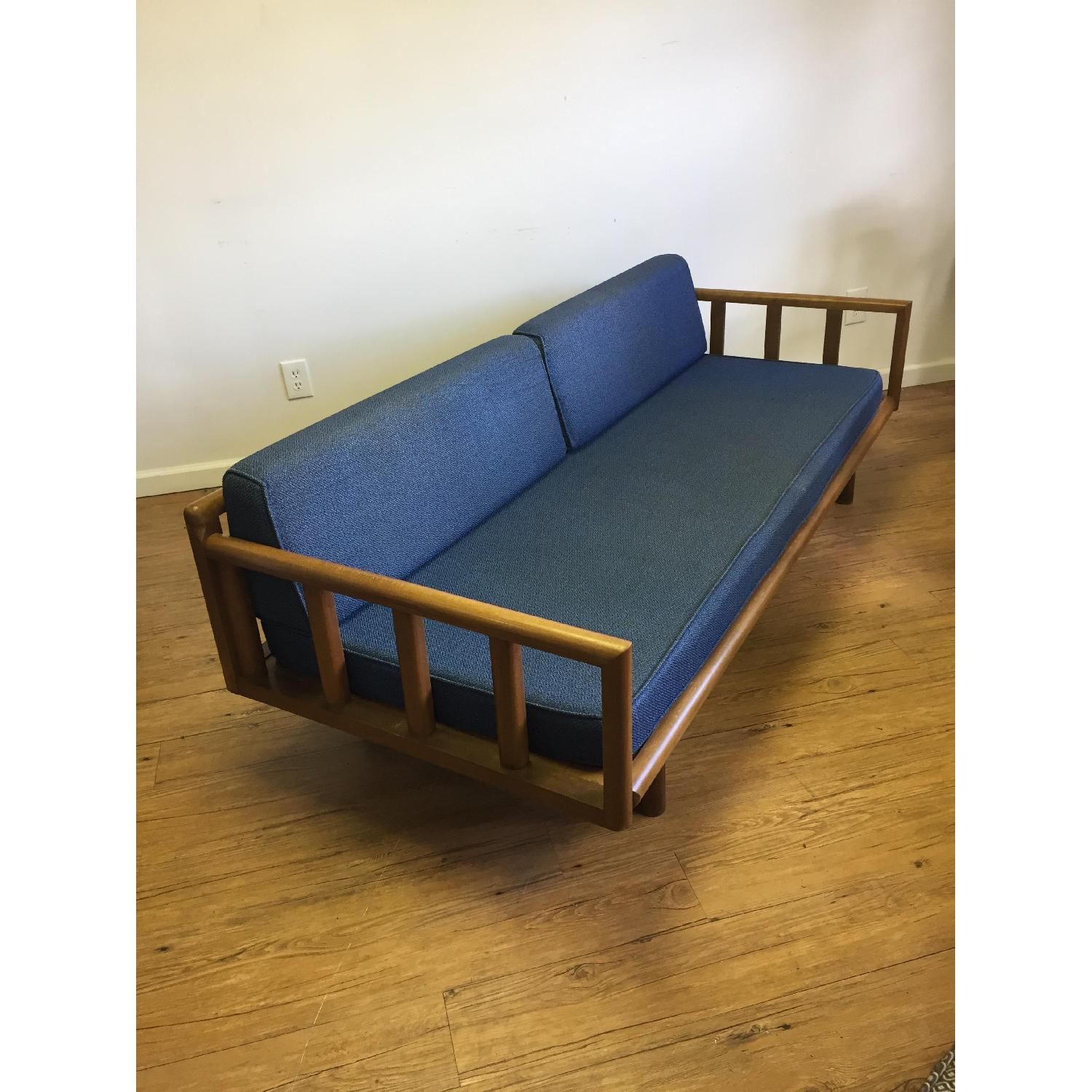 Mid-Century Modern Daybed Sofa - image-8