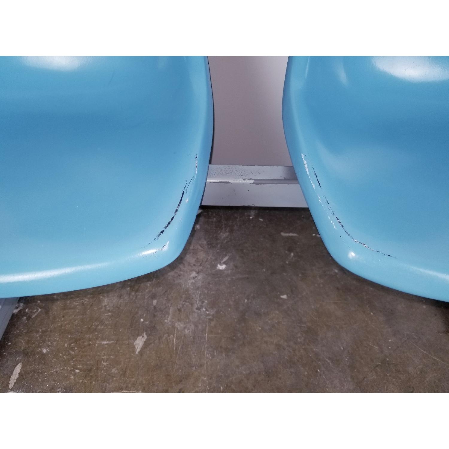 Shells Bench Mid-Century Modern Fiberglass Shell Bench - AptDeco