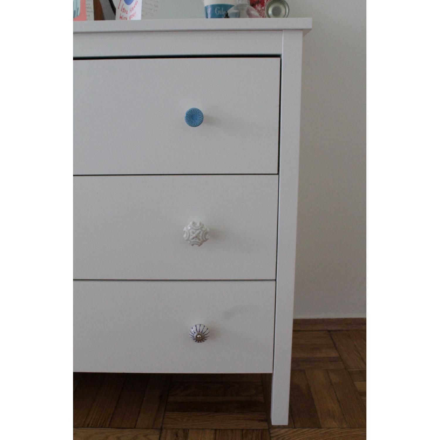 Ikea Hemnes 3-Drawer Chest in White Stain - image-4