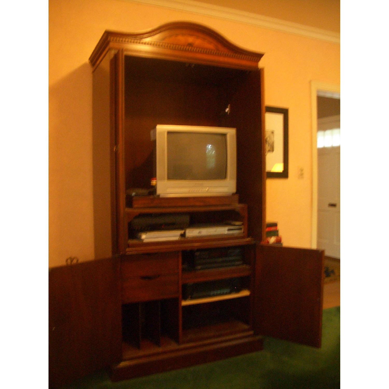 Hekman Furniture Entertainment Center/Cabinet - image-2