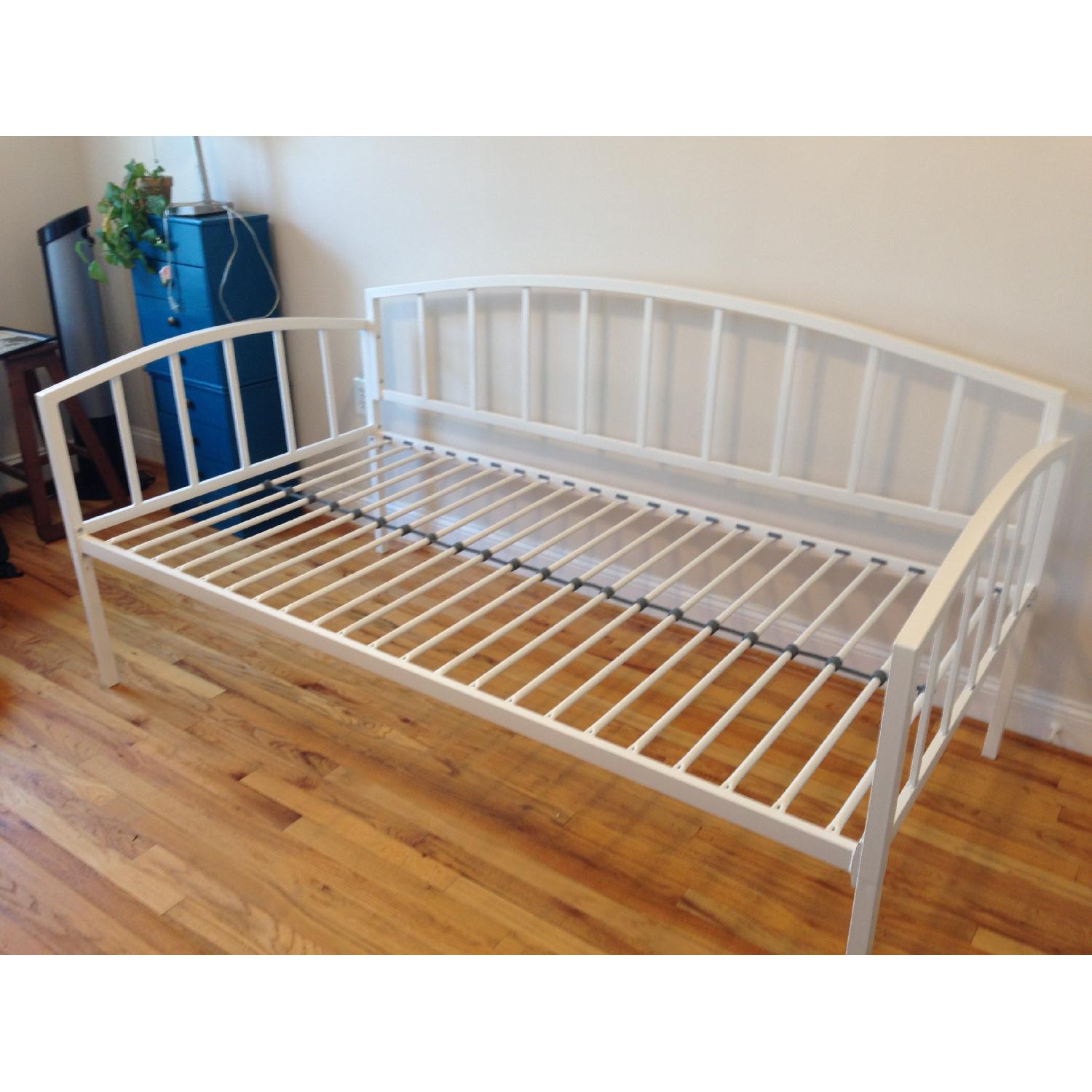 DHP Ava Metal Daybed in White - image-1