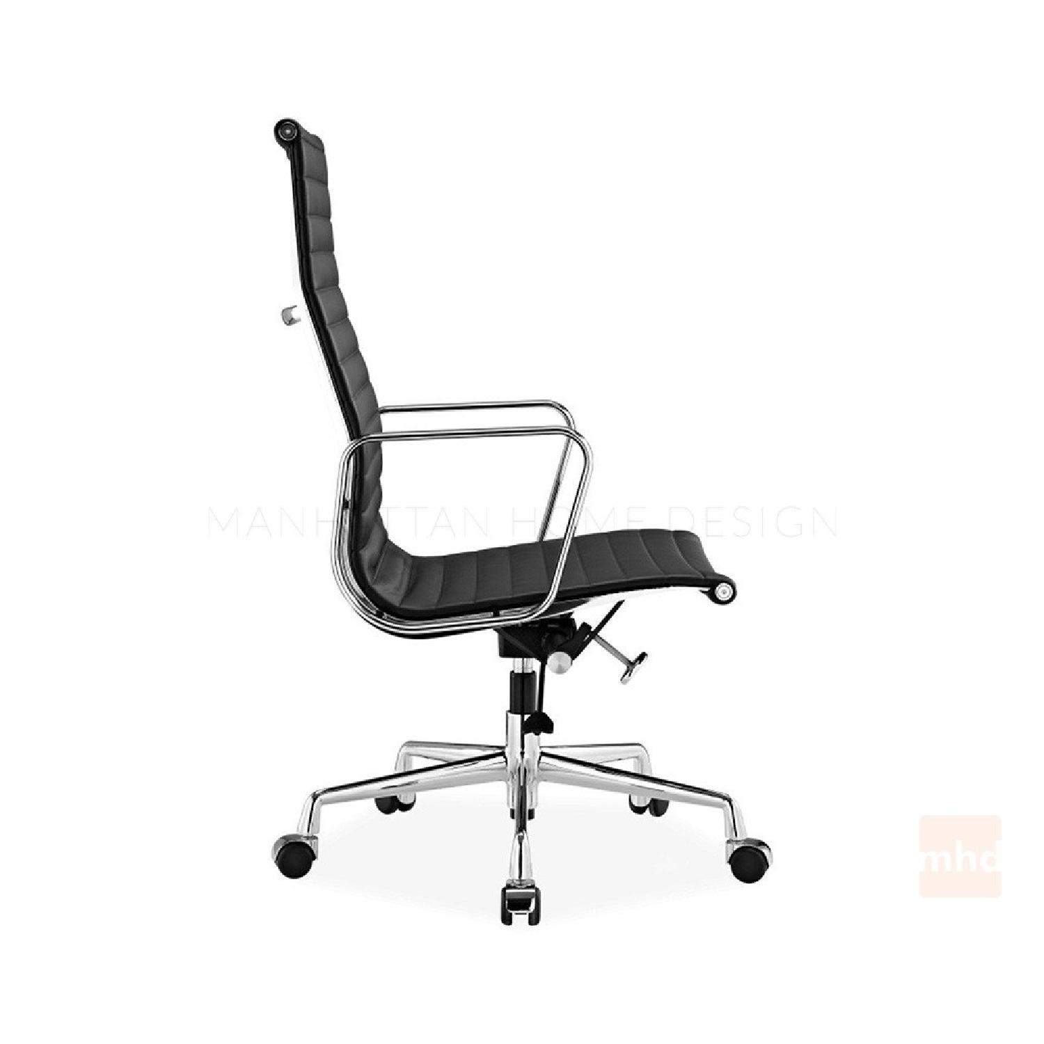Eames Ribbed Executive Chair Replica - image-1