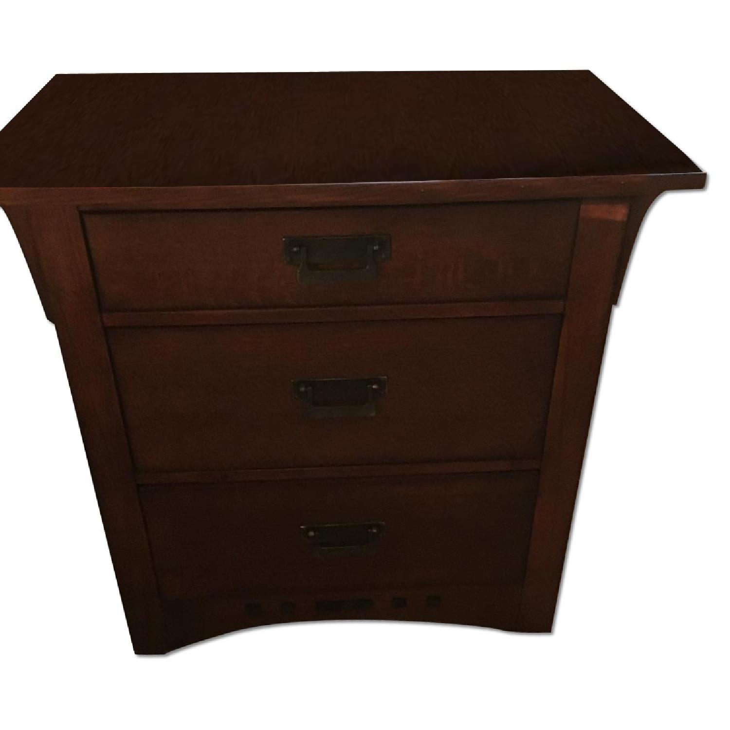 Broyhill Solid Wood King  3 Piece Bedroom Set - image-5