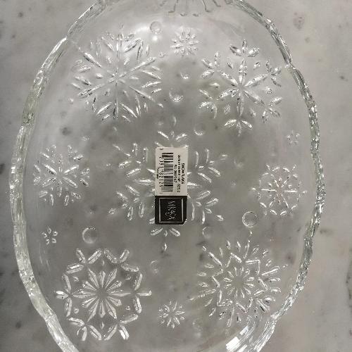 Used Snowflake Candy/Sweet Dish for sale on AptDeco