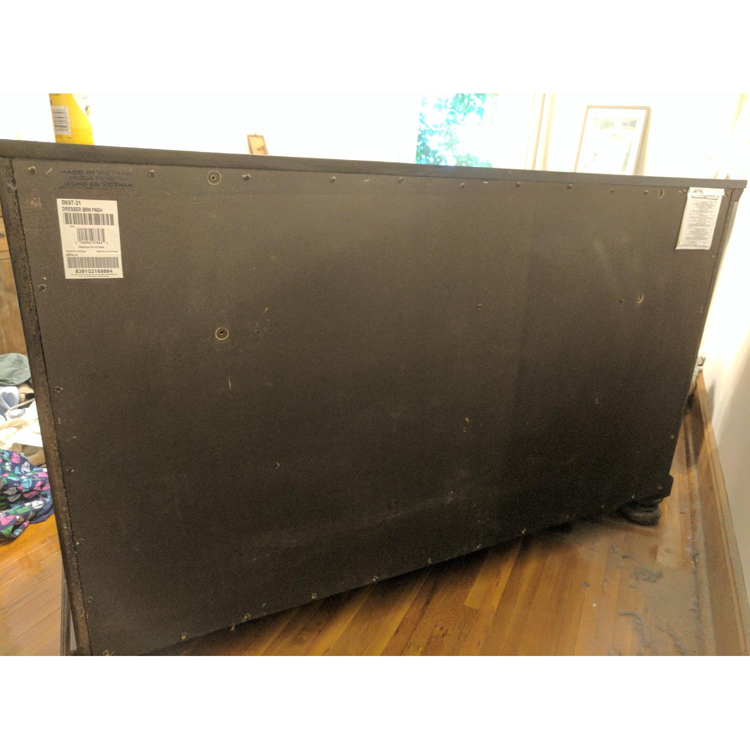 Ashley's 7 Drawer Dresser - image-4