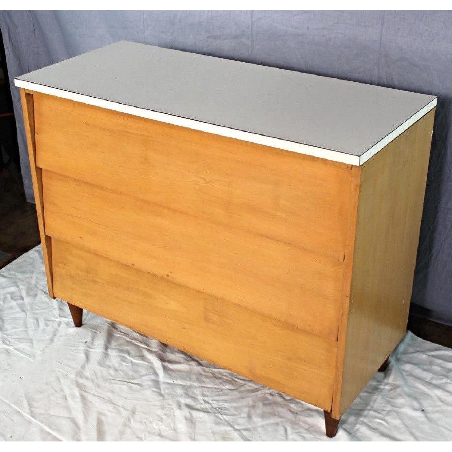 Mid Century Modern Blond Wood Chest of Drawers/Dresser - image-9
