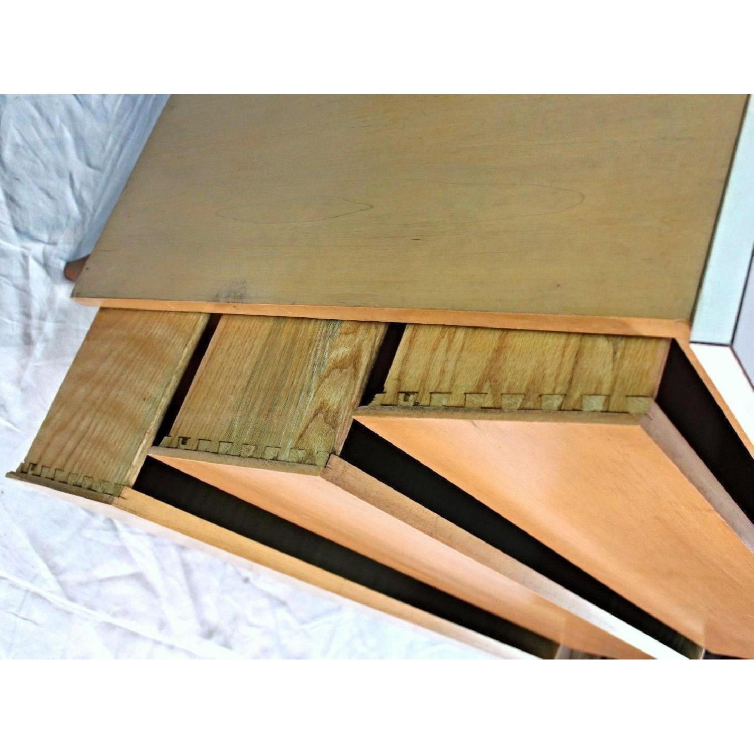 Mid Century Modern Blond Wood Chest of Drawers/Dresser - image-12