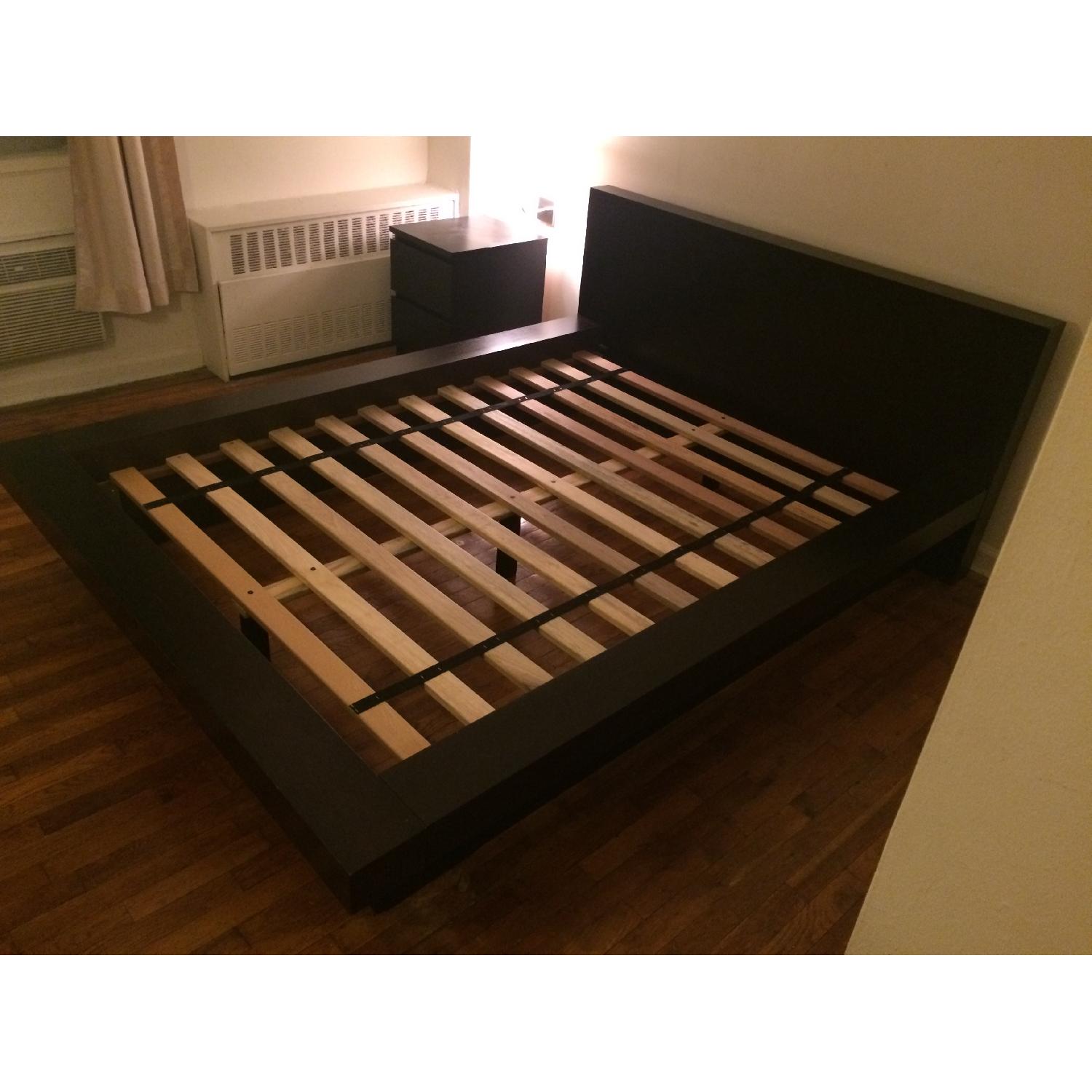 LifeStyle Solutions Zurich Full Size Platform Bed in Cappuccino - image-3