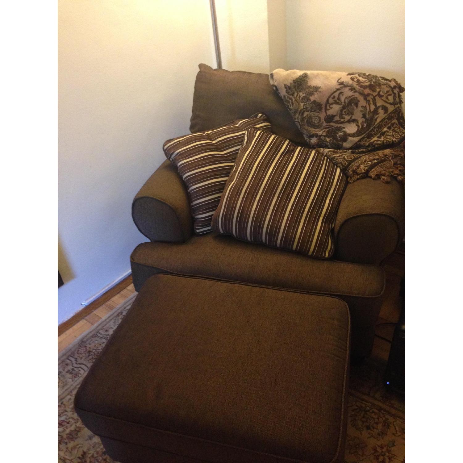 Jennifer Convertibles Sleeper Sofa + Chair w/ Ottoman AptDeco