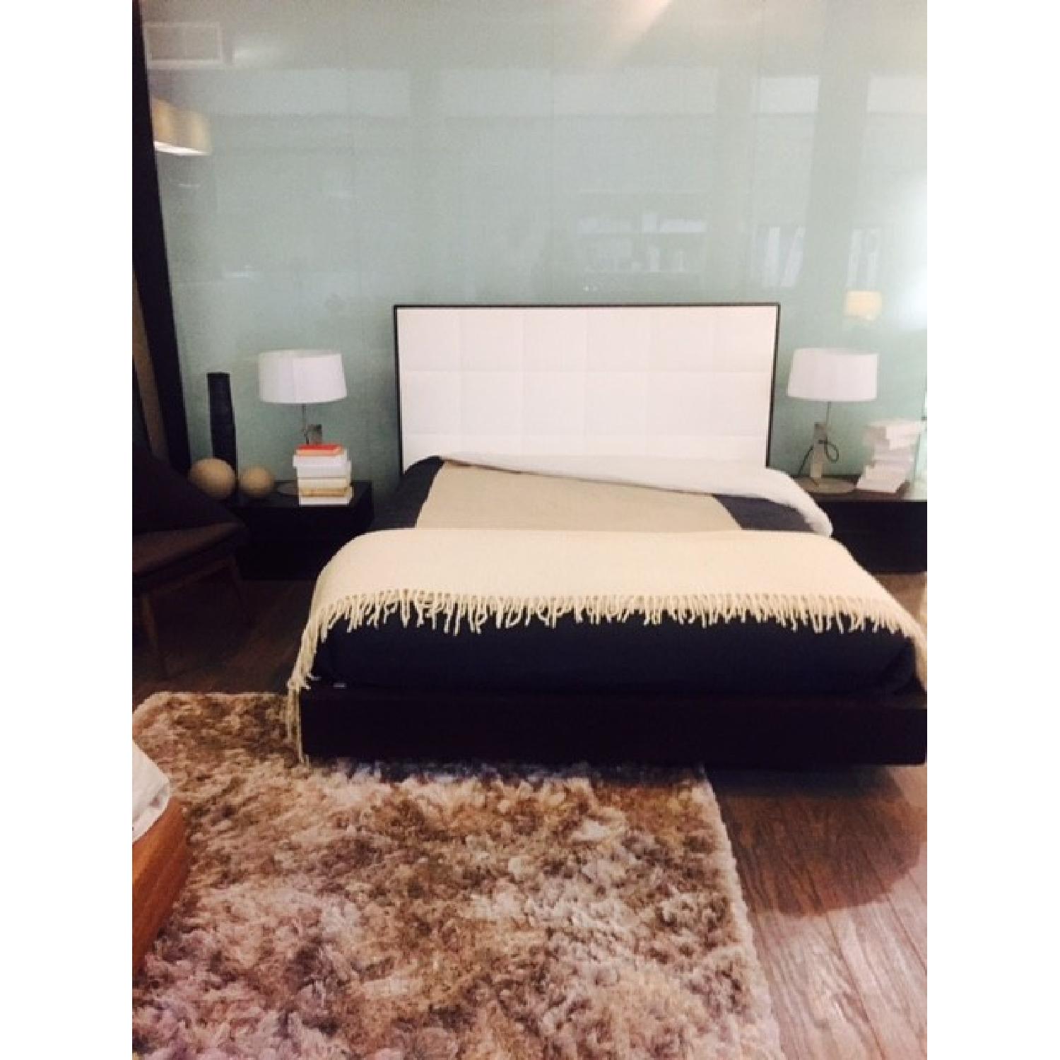 Jesse Plaza Queen Size Bed Frame - image-4