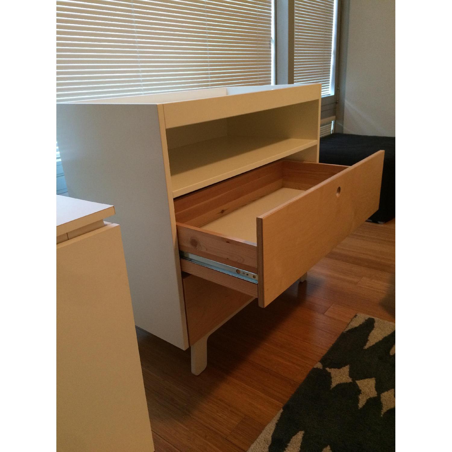 Oeuf Sparrow Dresser/Changing Table in White/Birch - image-2