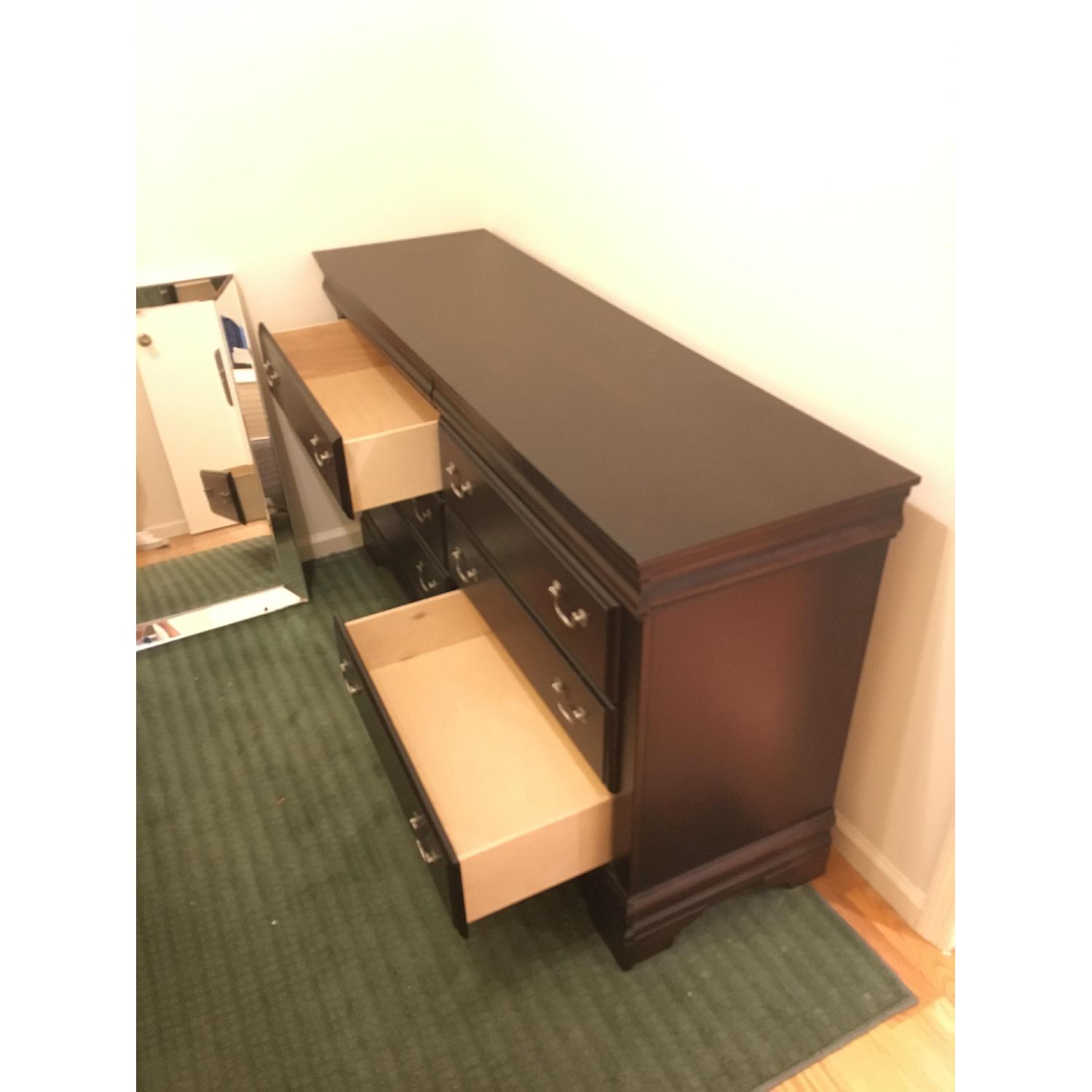 Vaughan Bassett Bedroom Dresser - image-3