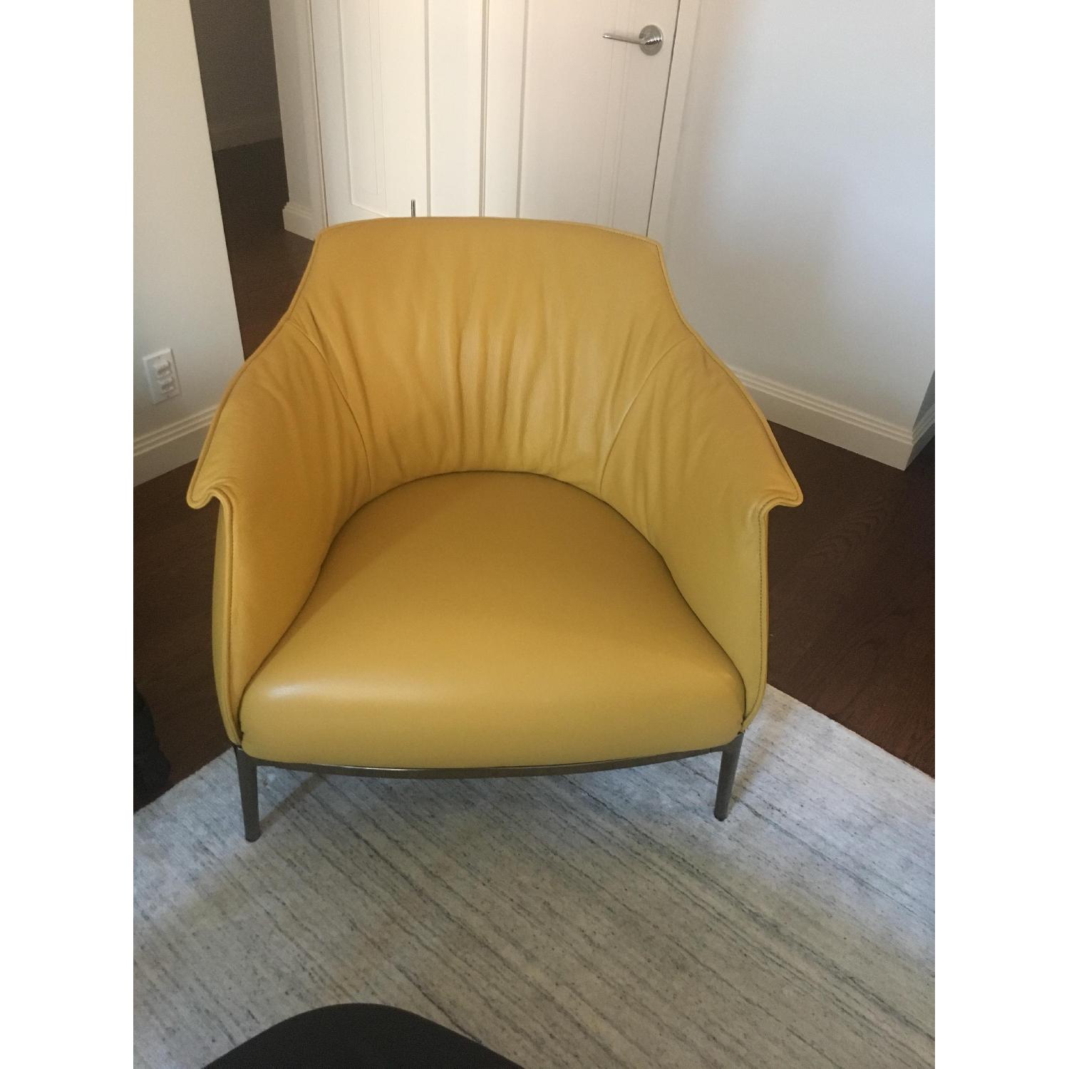 Poltrona Frau Archibald Armchair - image-1