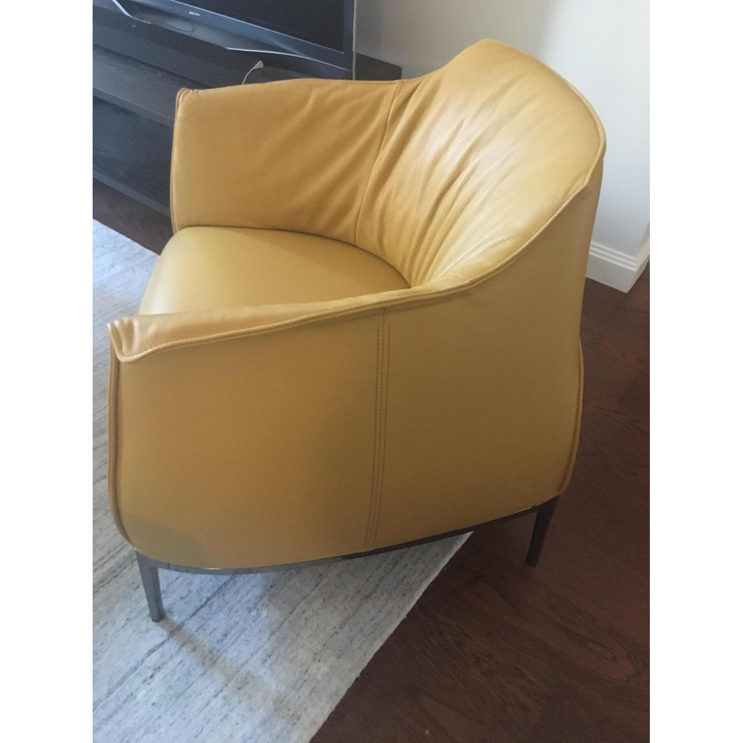 Poltrona Frau Archibald Armchair - image-2