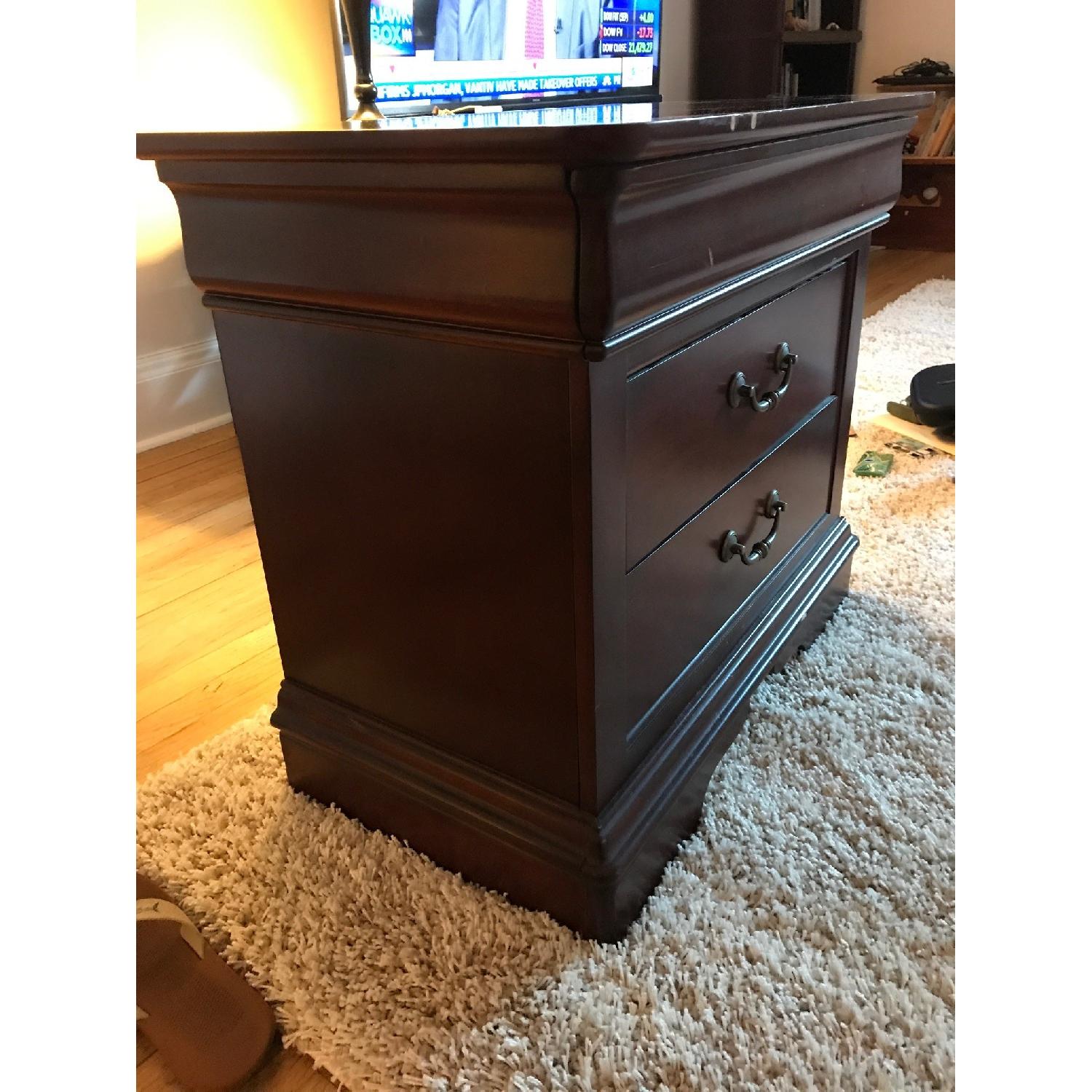 Havertys 2 Drawer Nightstand AptDeco