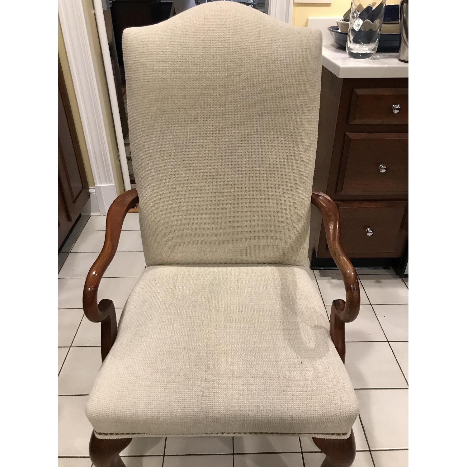 Lexington Furniture Dining Room Table w/ 8 Chairs - image-6