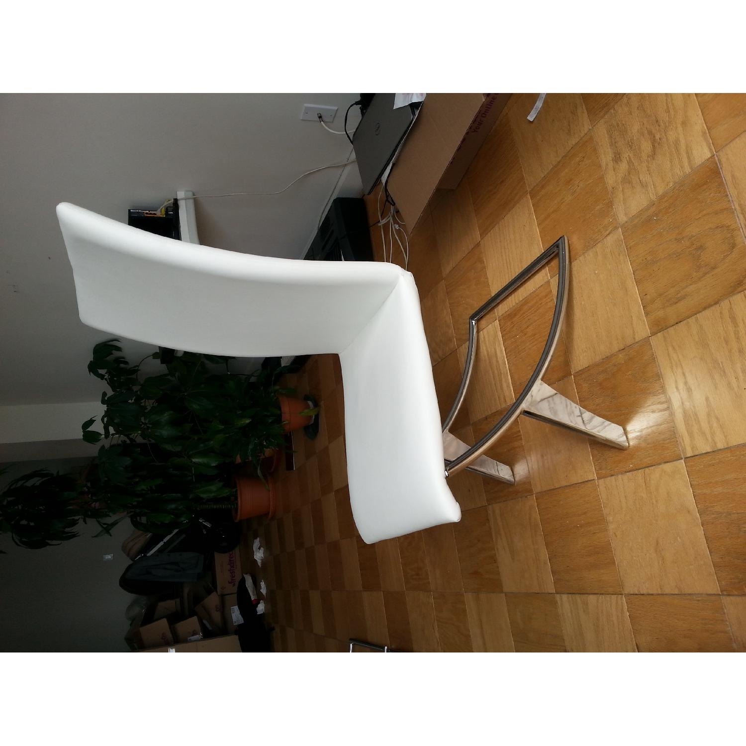 Zuo Modern Delphin White Leather - image-7